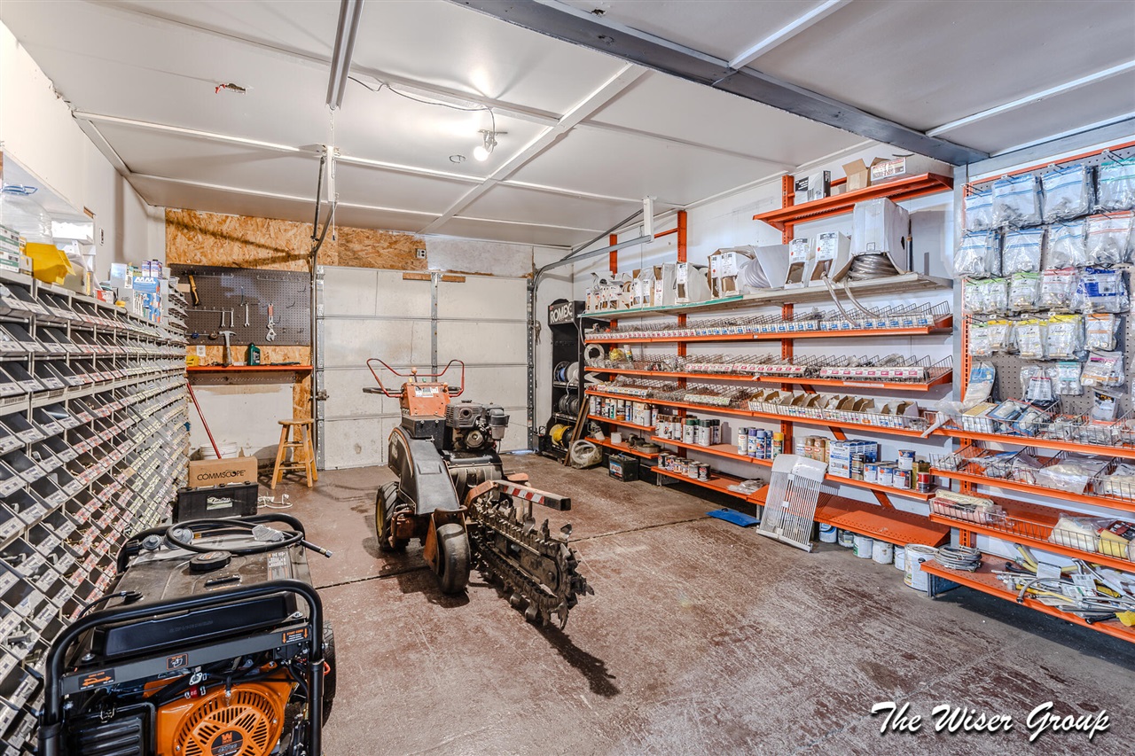 2072 W 15 Mile Road Property Photo 25