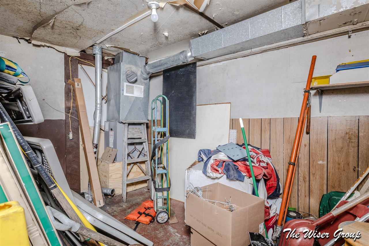 2072 W 15 Mile Road Property Photo 27