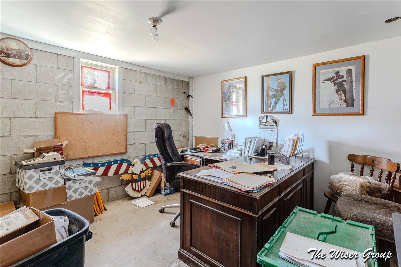 2072 W 15 Mile Road Property Photo 28