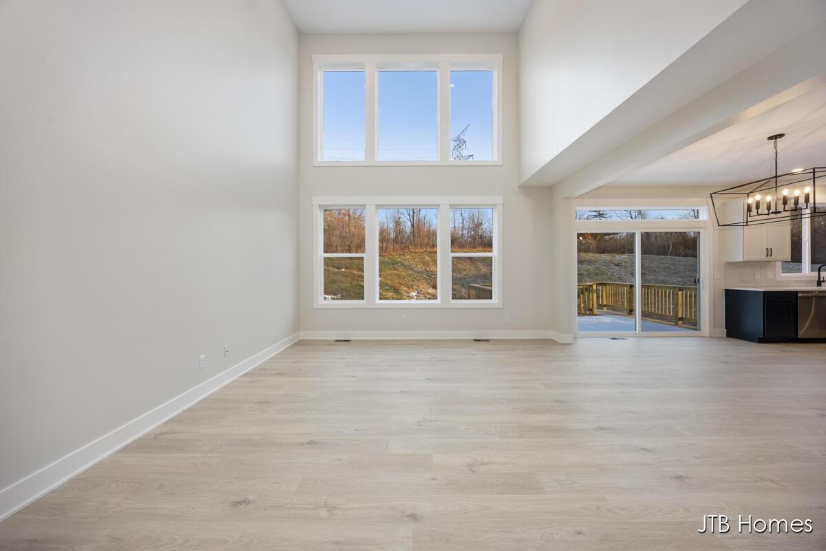 5871 Valley Point Drive Property Photo 5