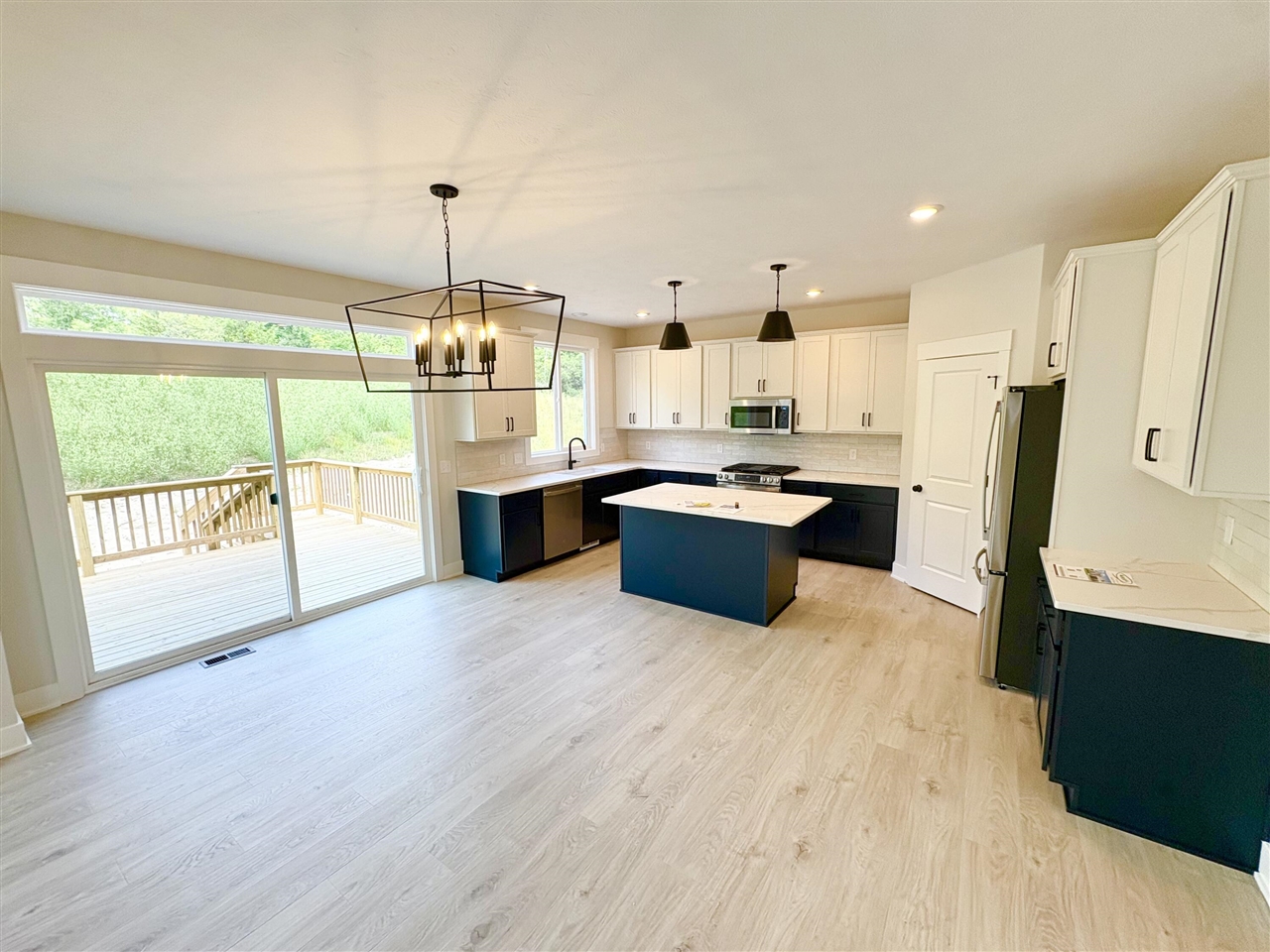 5871 Valley Point Drive Property Photo 9