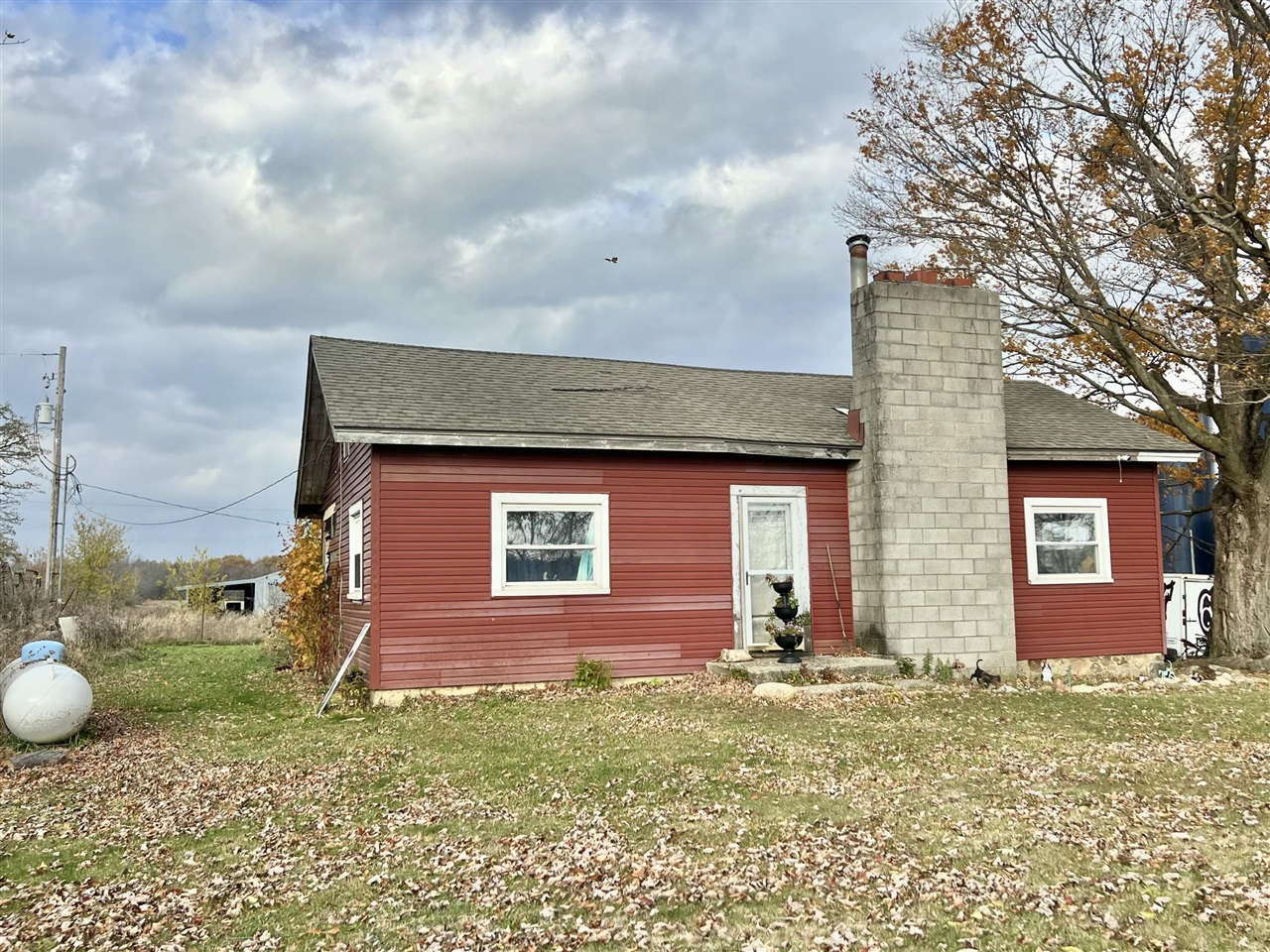 3240 E Reading Road Property Photo 3