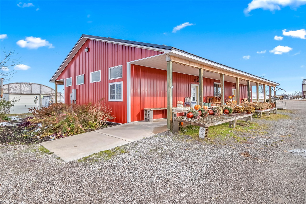 645 S Meridian Road Property Photo 4