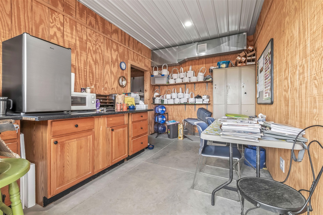 645 S Meridian Road Property Photo 11
