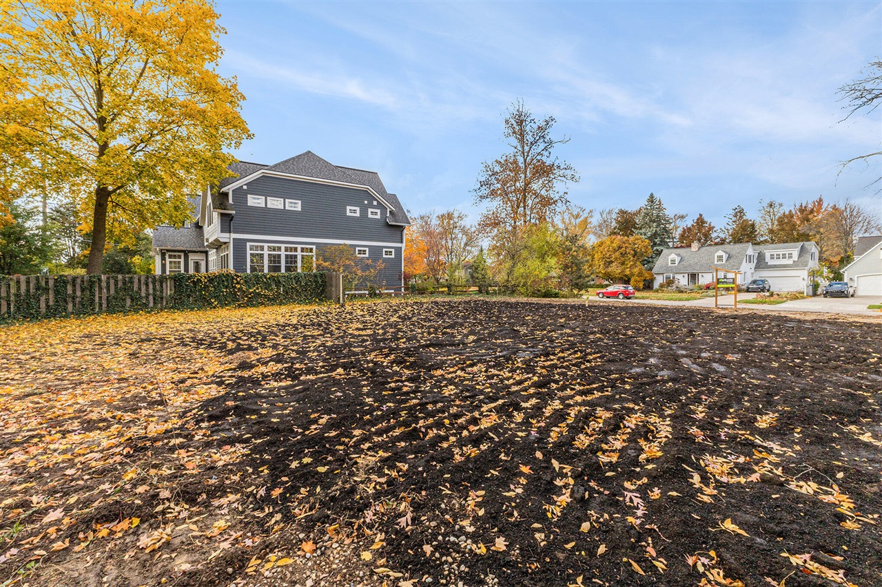 2656 Beechwood Drive Property Photo 4