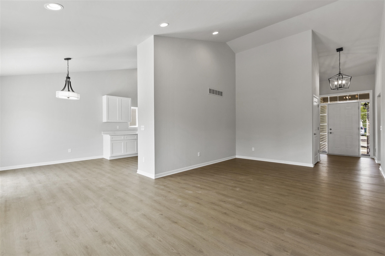 31649 Augusta Drive Property Photo 3