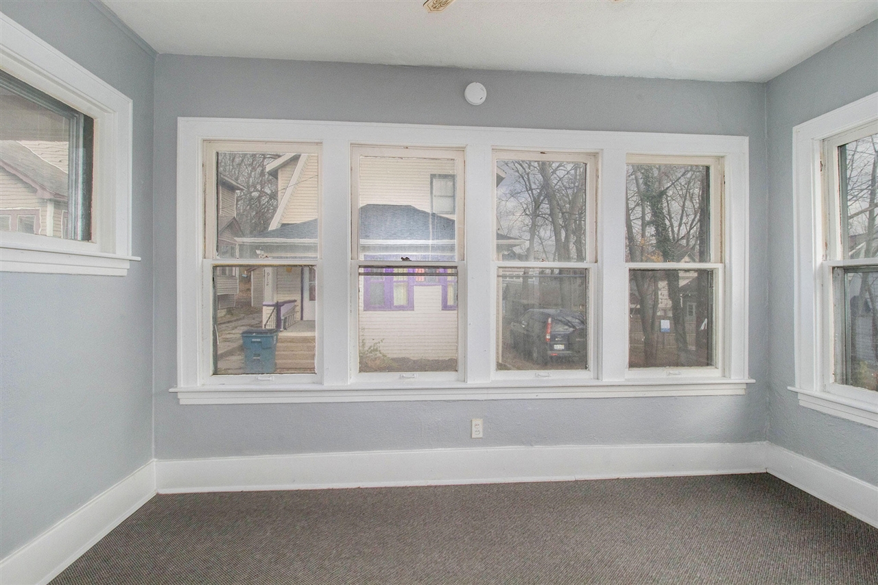 911 W Vine Street Property Photo 9