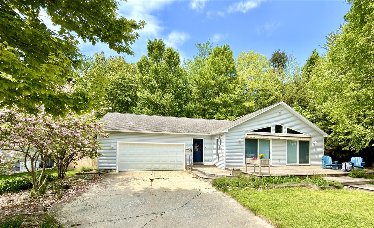 13200 Hopkins Forest Drive Property Photo 1