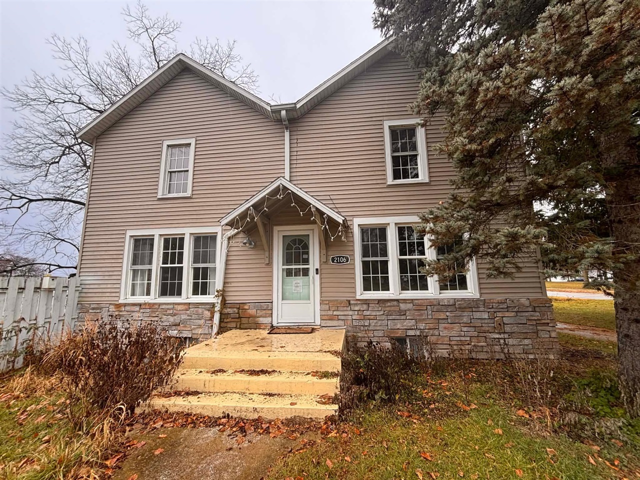 2106 Forest Drive Property Photo 1