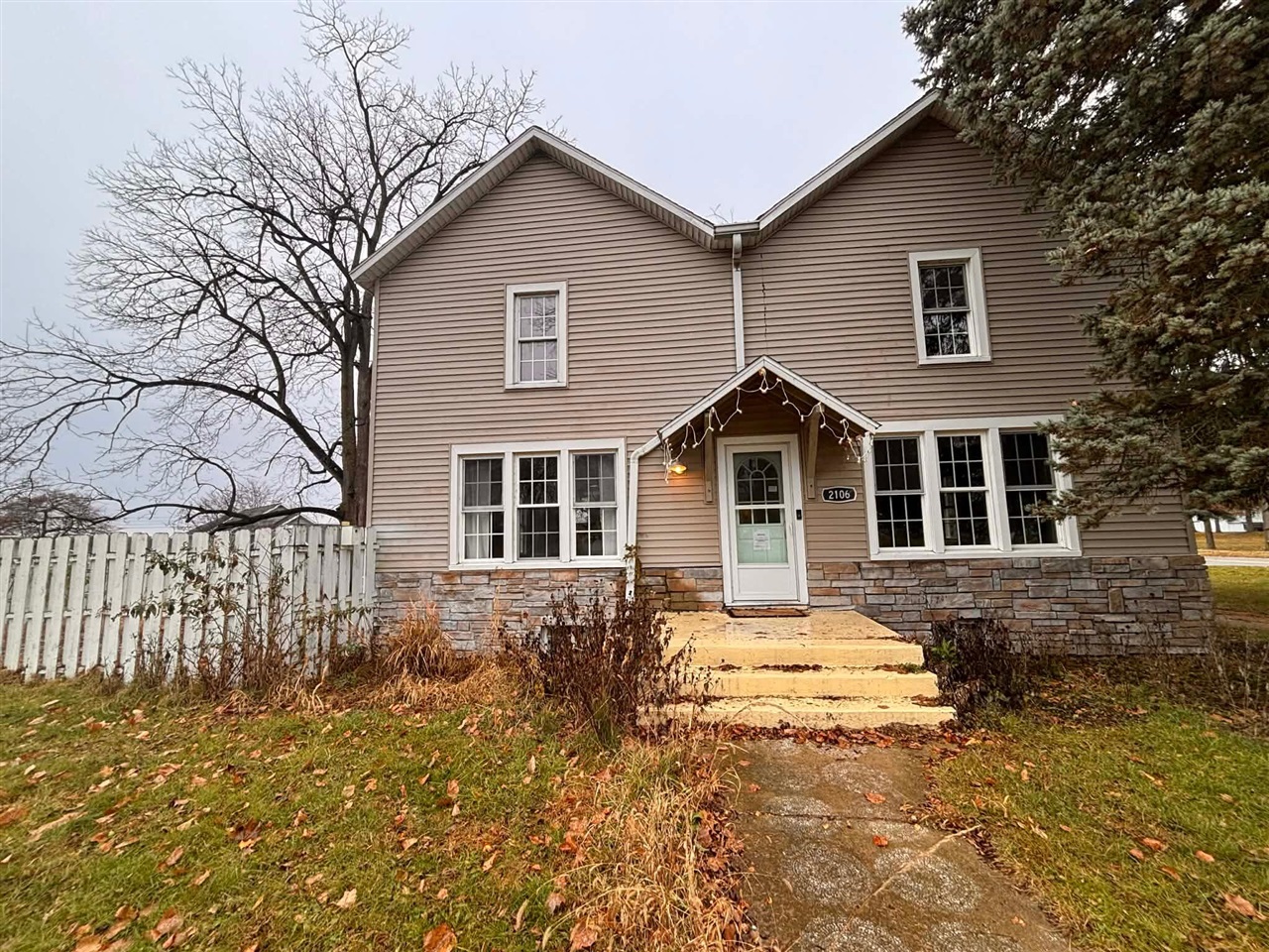 2106 Forest Drive Property Photo 2