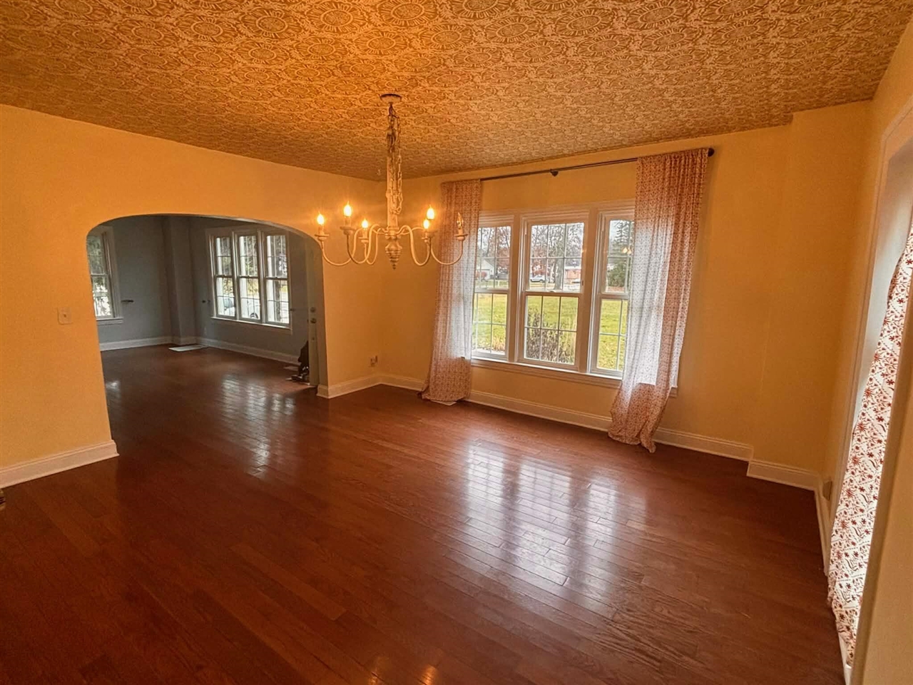 2106 Forest Drive Property Photo 6