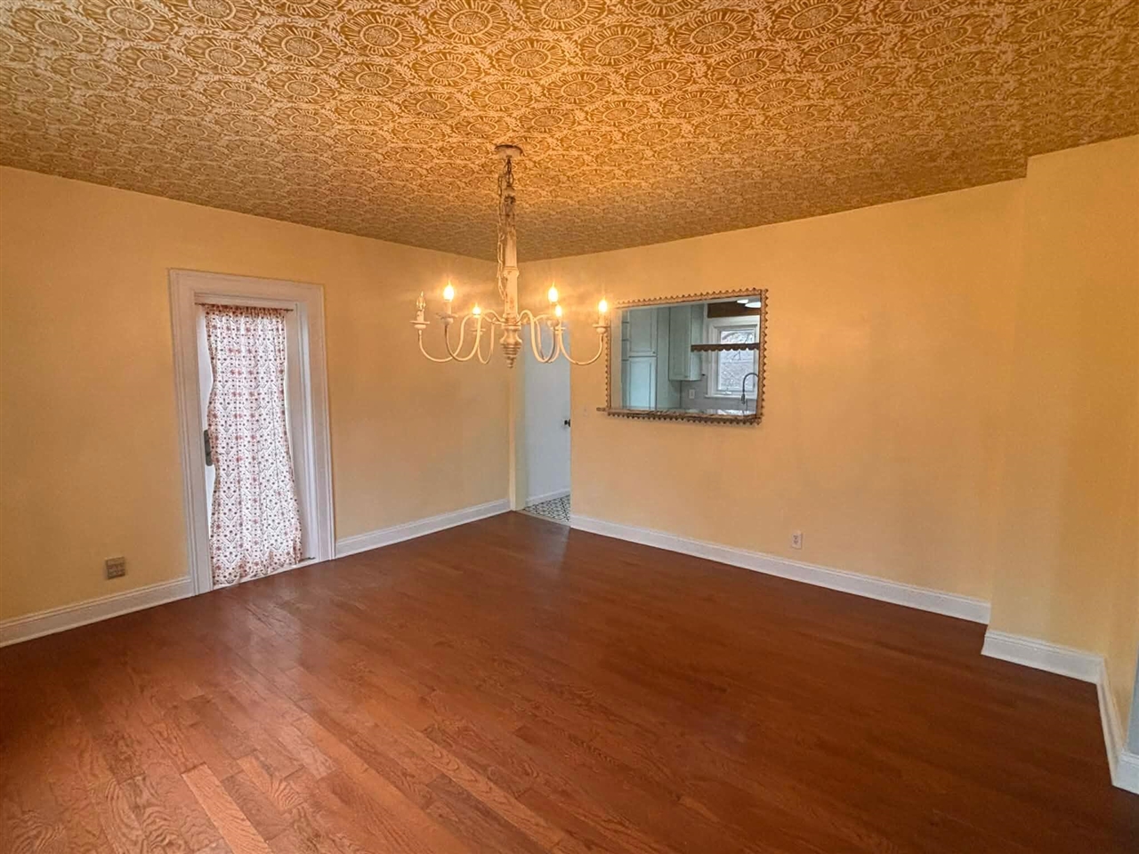 2106 Forest Drive Property Photo 8