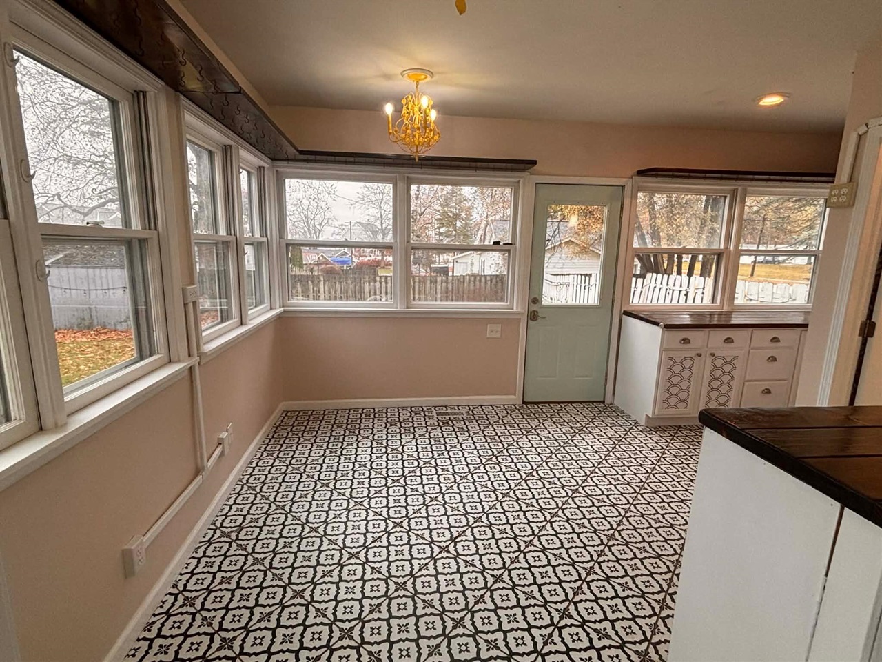 2106 Forest Drive Property Photo 14