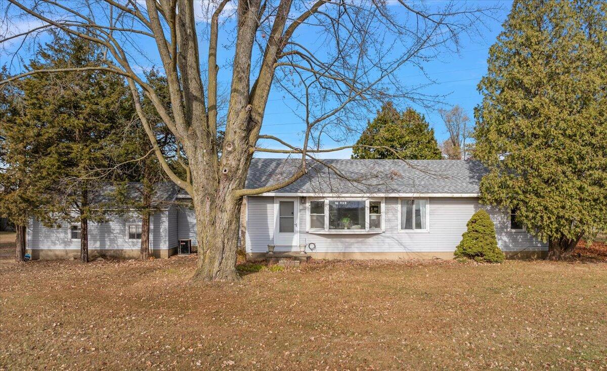 10733 Martz Road Property Photo 1