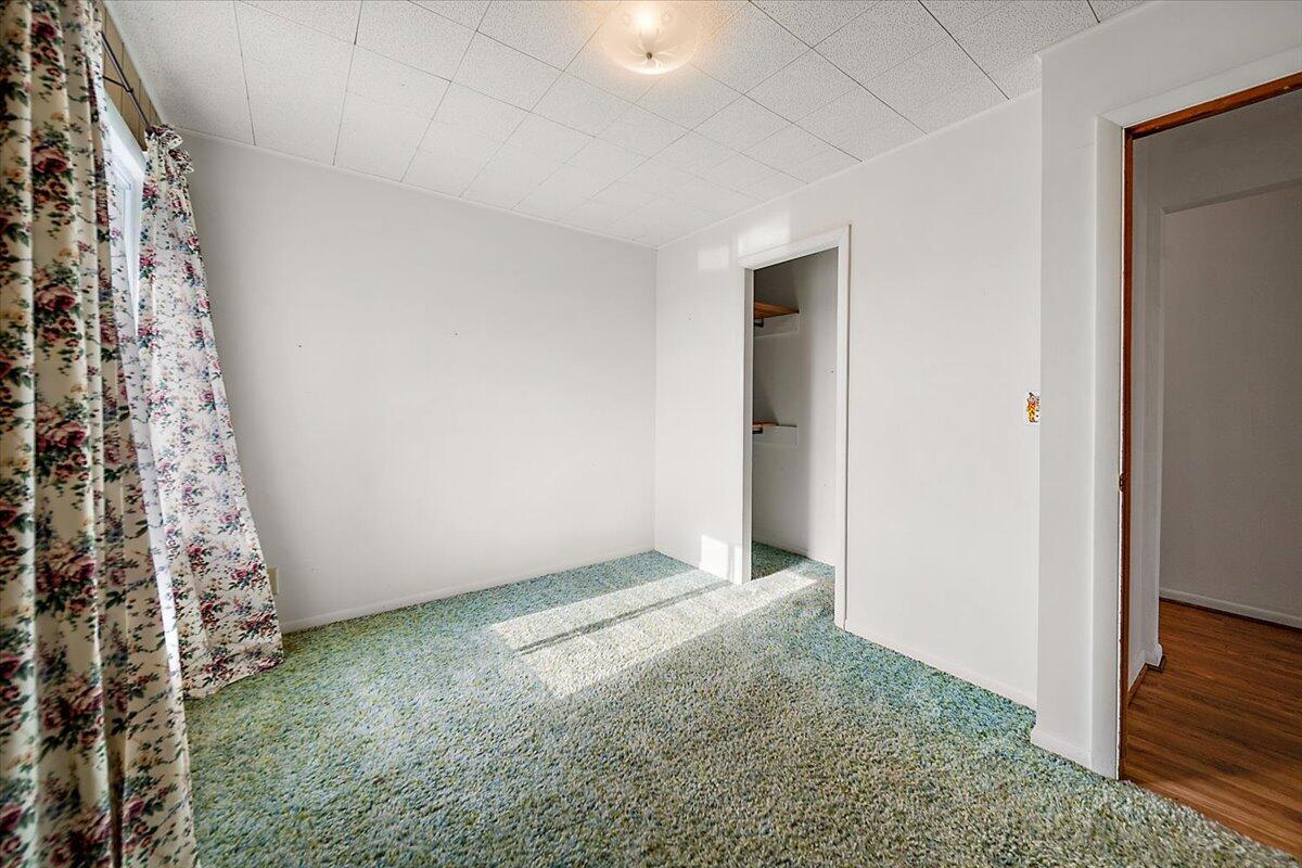 10733 Martz Road Property Photo 15
