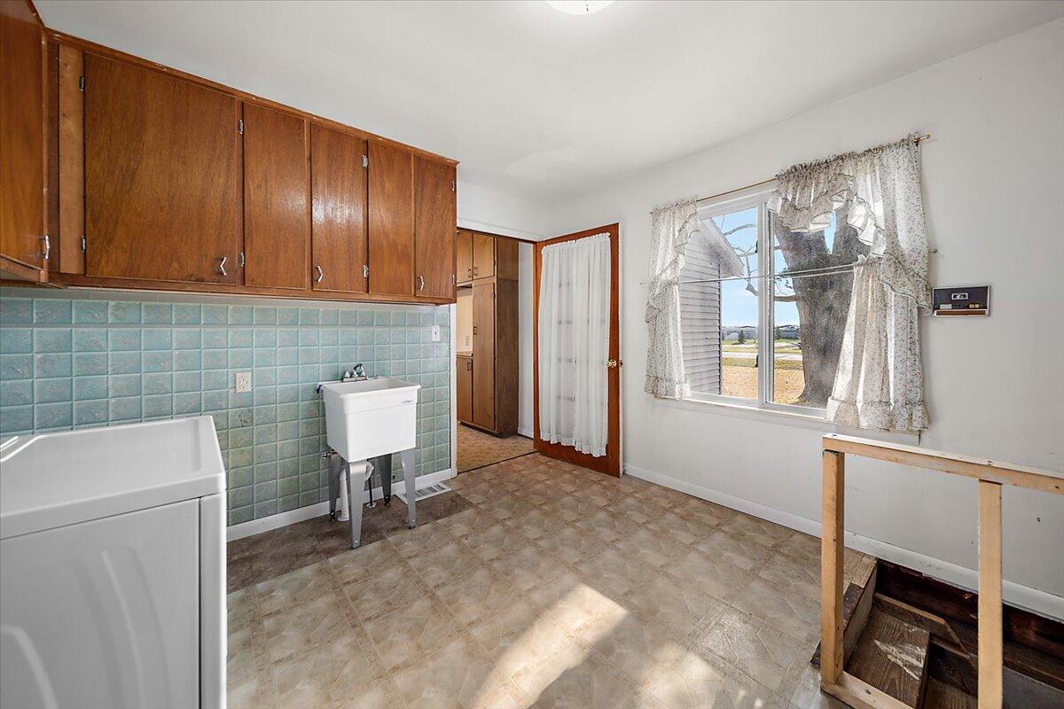 10733 Martz Road Property Photo 18