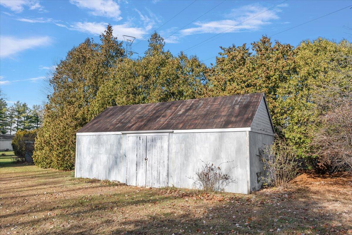 10733 Martz Road Property Photo 24
