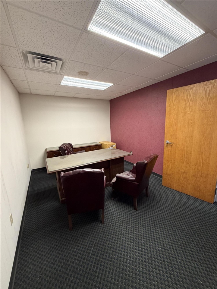 102 S Webster Street Property Photo 4