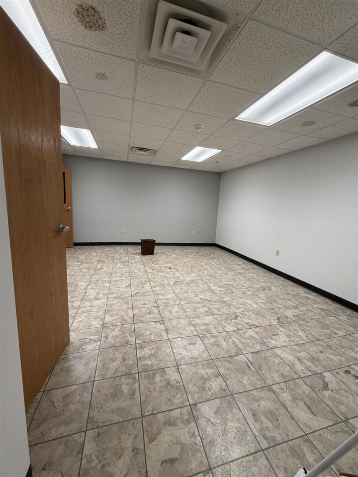 102 S Webster Street Property Photo 11