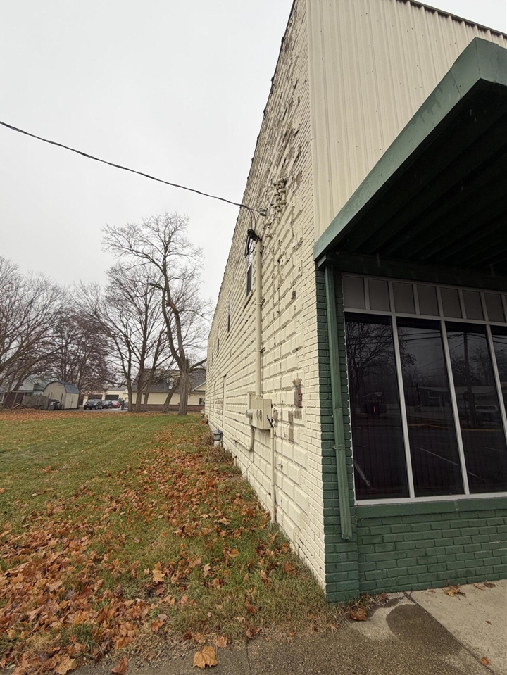 102 S Webster Street Property Photo 34