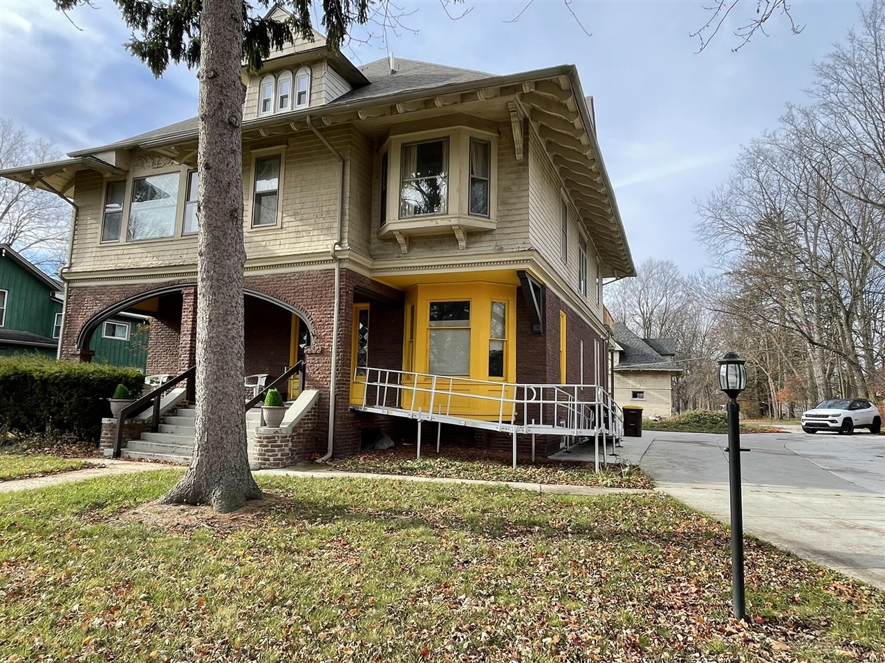 623 N State Street Property Photo 75