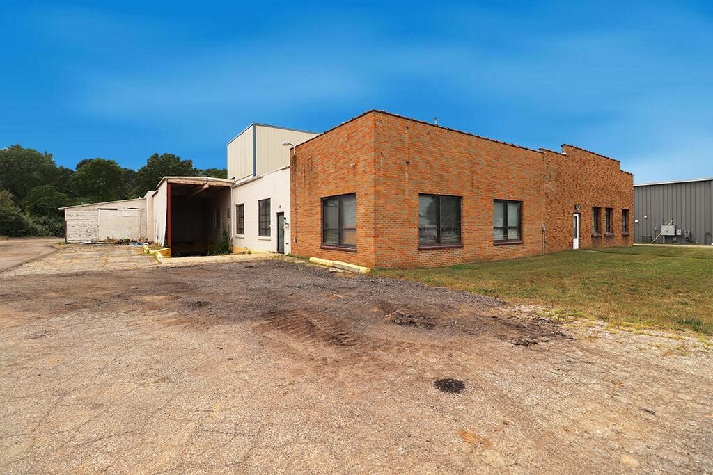 9702 Portage Road Property Photo 1