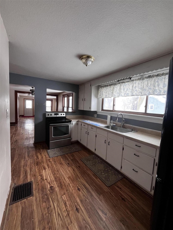 8466 Clinton Macon Road Property Photo 11