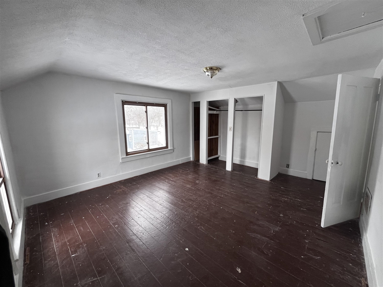 8466 Clinton Macon Road Property Photo 22
