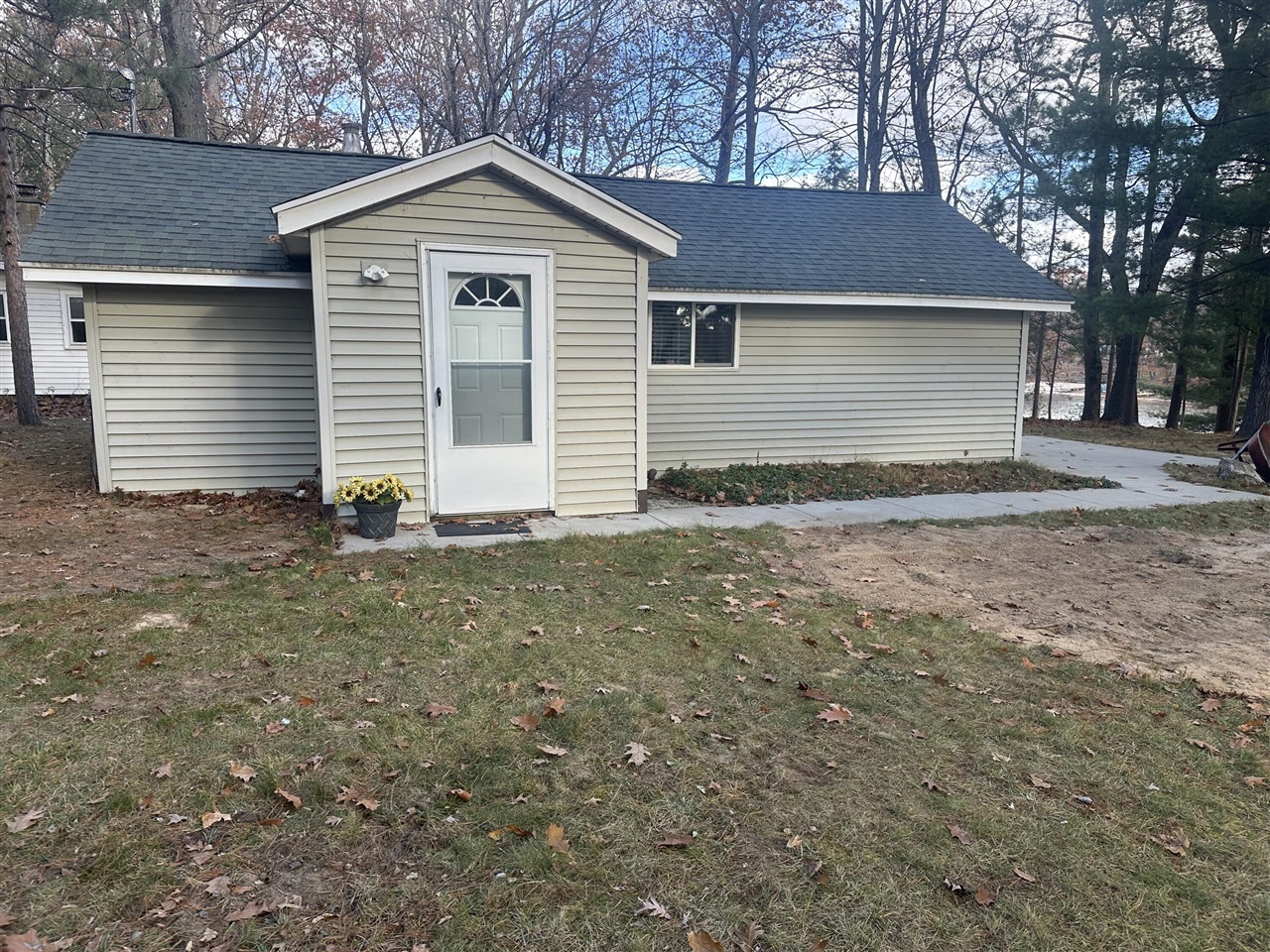 10018 S Rebecca Road Property Photo 3
