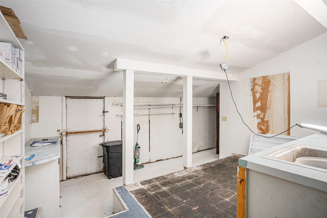 101 E Main Street Property Photo 13