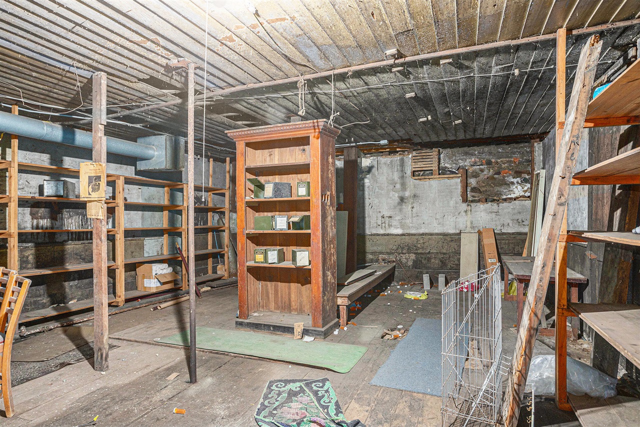 101 E Main Street Property Photo 21