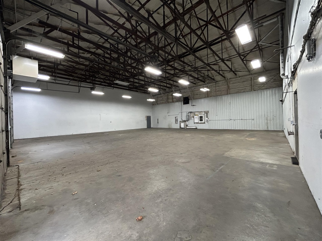 9340 Shaver Road Property Photo 3