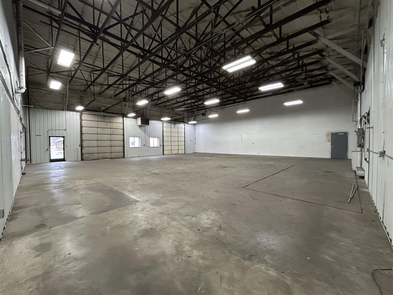 9340 Shaver Road Property Photo 4