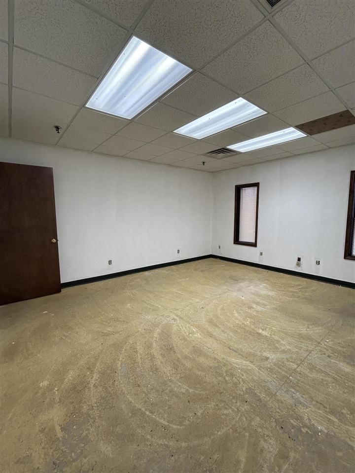 9340 Shaver Road Property Photo 7