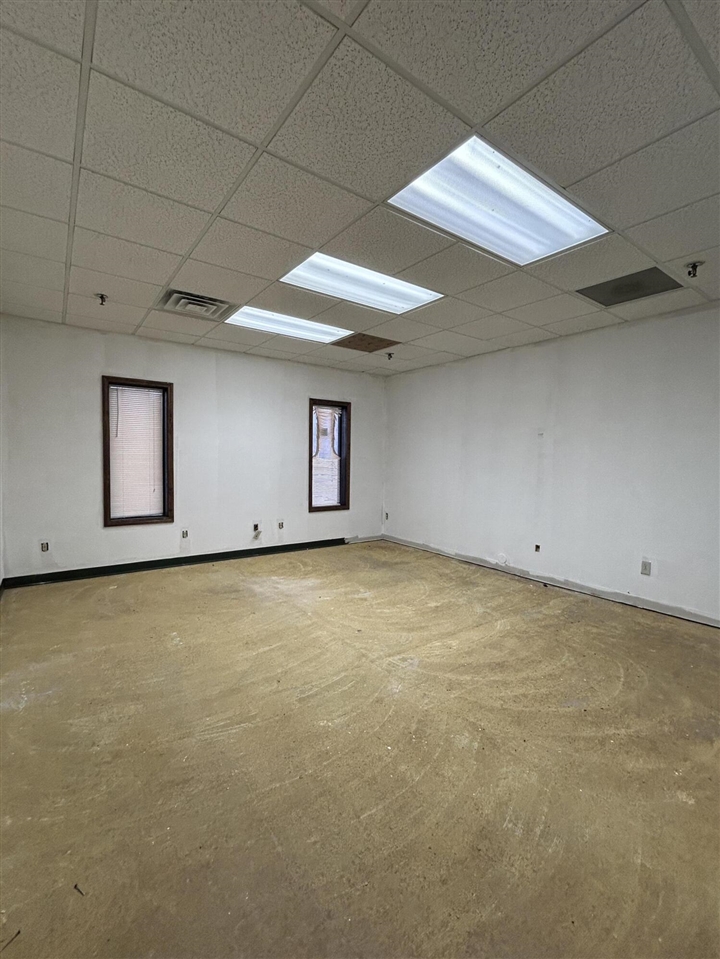 9340 Shaver Road Property Photo 8
