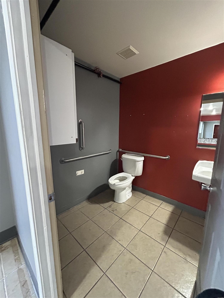 9340 Shaver Road Property Photo 10