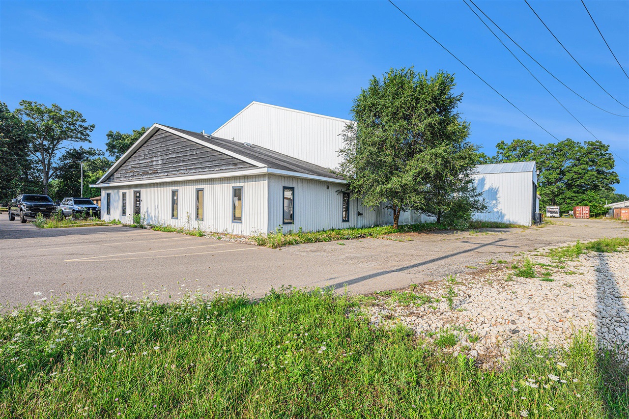9340 Shaver Road Property Photo 11