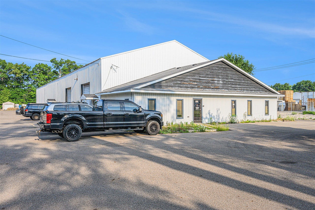 9340 Shaver Road Property Photo 12