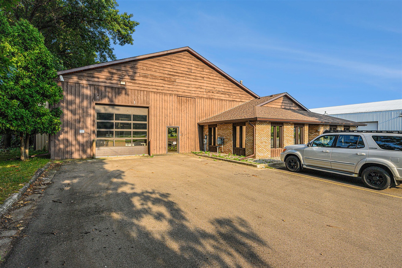9350 Shaver Road Property Photo 3