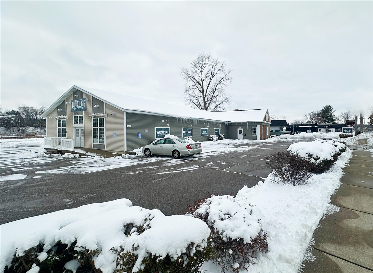 4413 W KL Avenue Property Photo 1
