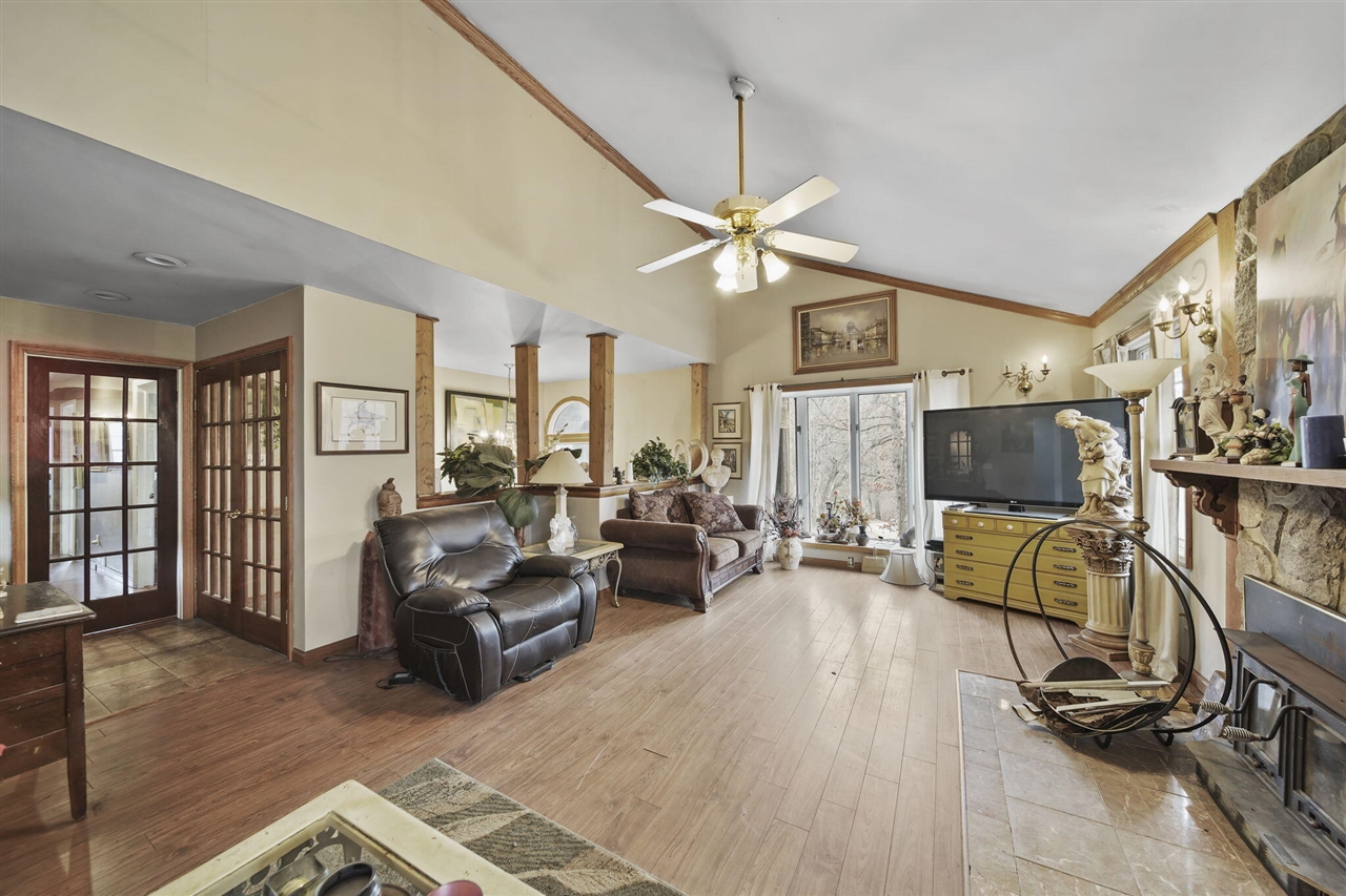 270 Wood Hills Drive Property Photo 14