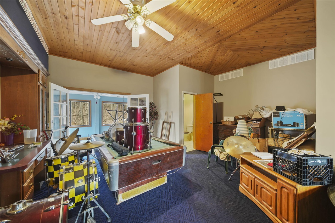 270 Wood Hills Drive Property Photo 18