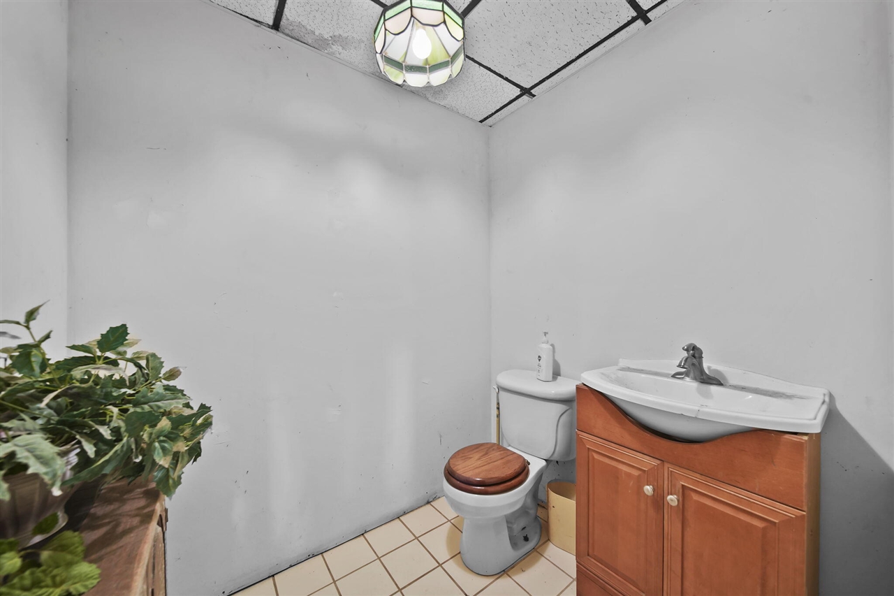 270 Wood Hills Drive Property Photo 20