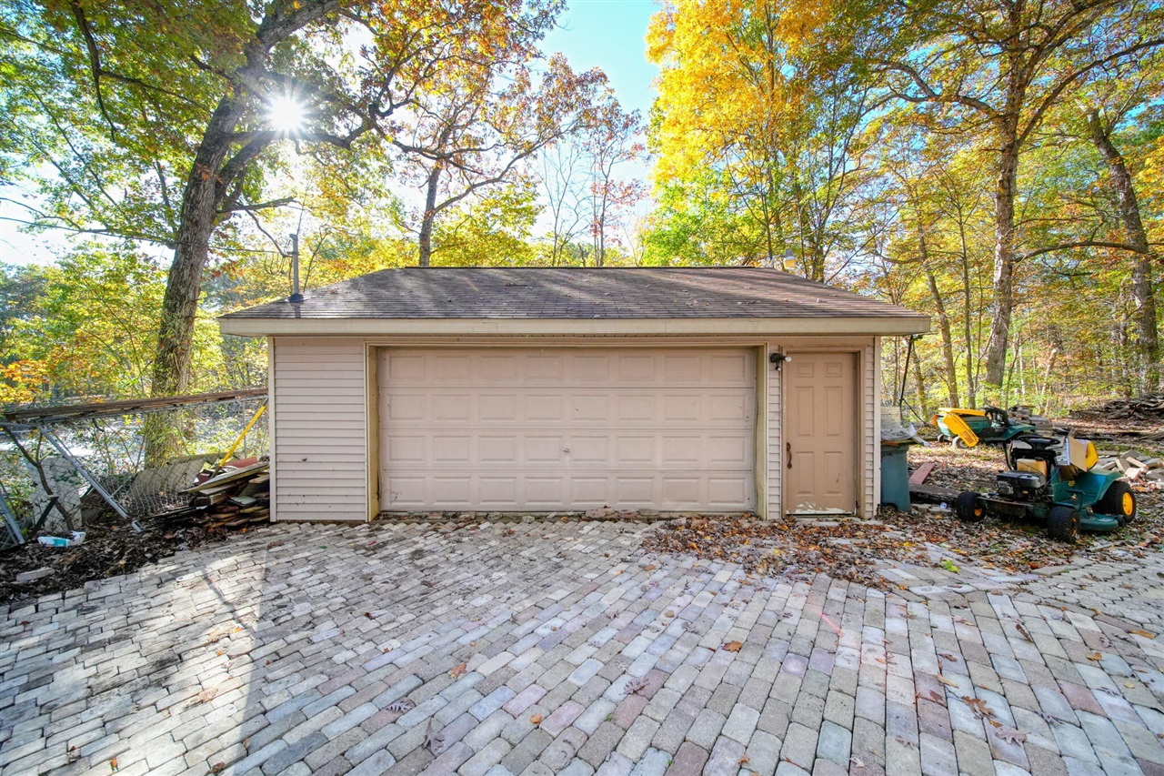 270 Wood Hills Drive Property Photo 42