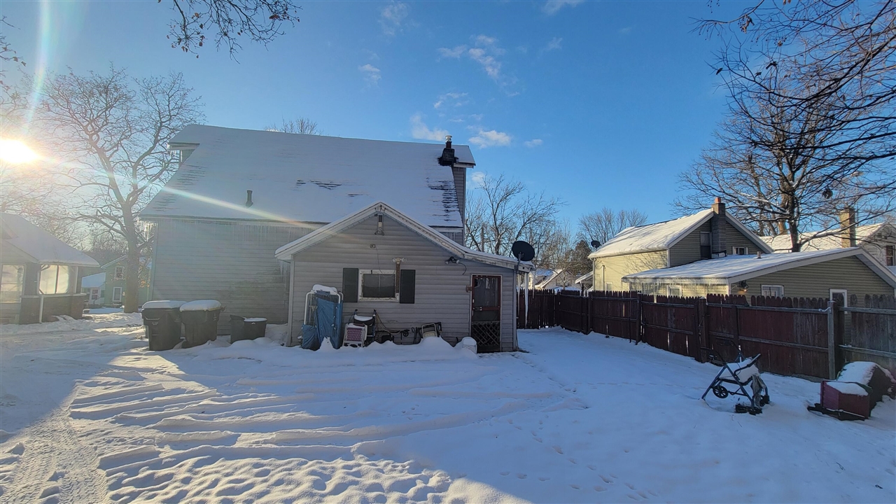 728 E Main Street Property Photo 3