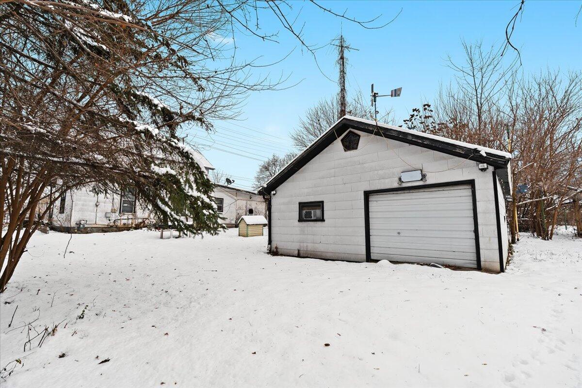 162 Edison Street Property Photo 6