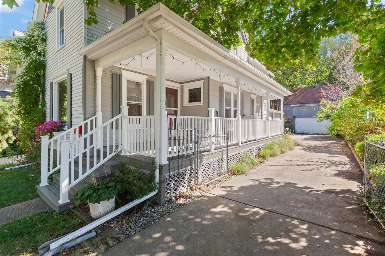 612 N Clinton Street Property Photo 5