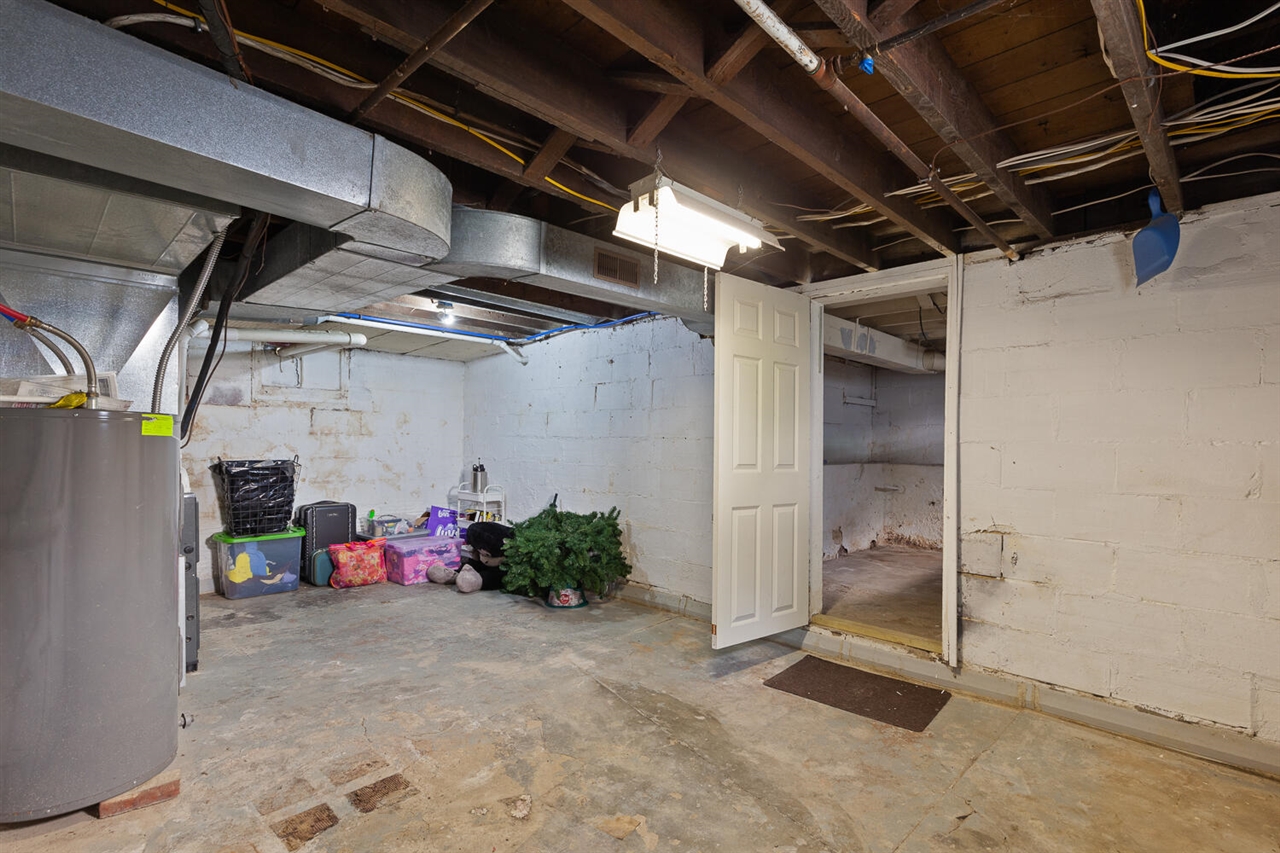 612 N Clinton Street Property Photo 31