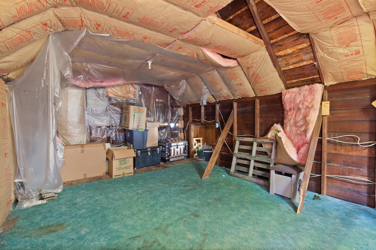 612 N Clinton Street Property Photo 35