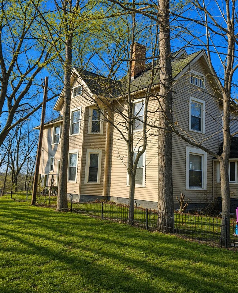 468 Colfax Avenue Property Photo 3